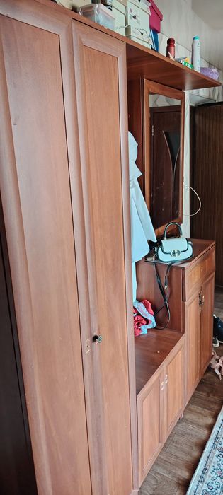 Дарю Шкаф для прихожки.