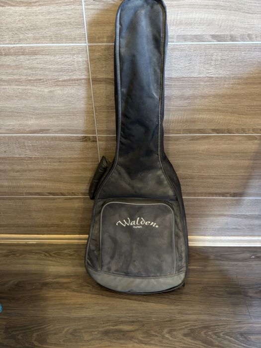 Гитара акустическа