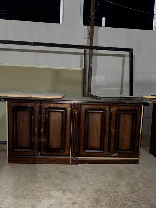 Мбелеьный гарнитур ( очень хорошой и тяжелый )