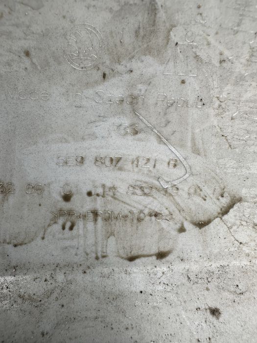 Bară spate skoda octavia 3 rs.combi.cod:5e9807421.b.