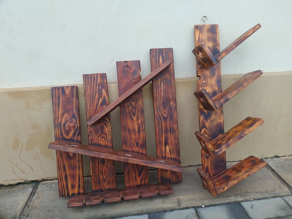 Suport din lemn pentru sticle