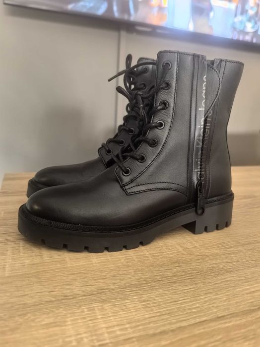 Боти Calvin Klein