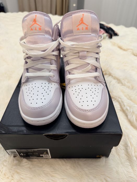 Кроссовки AirJordan 1 Mid