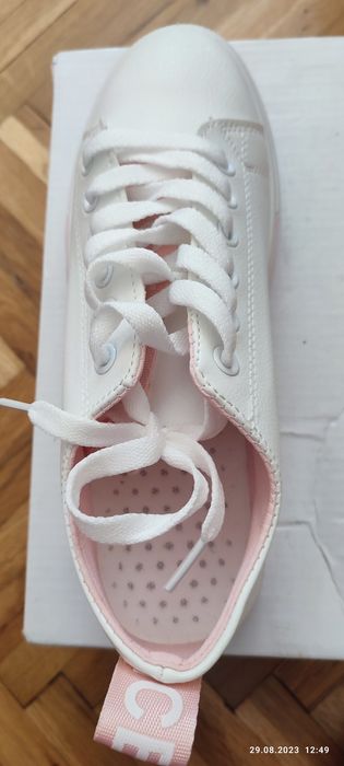 Дамски кожени кецове бяло и розово/маратонки 37