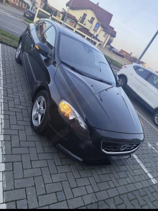 VOLVO V40 de vânzare