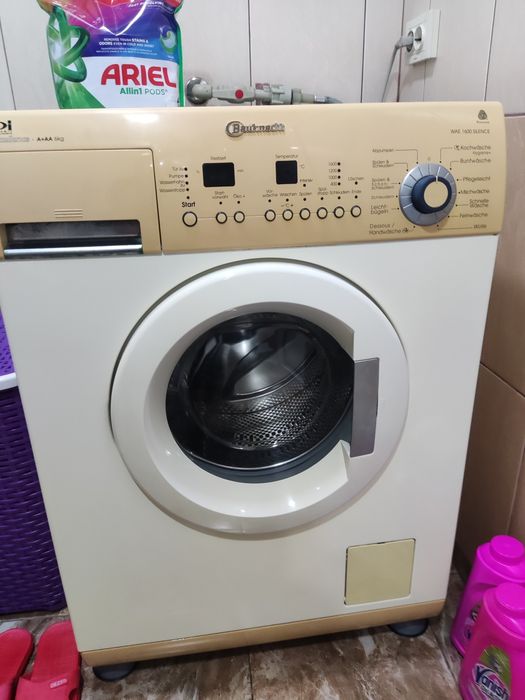 Пералня HOOVER DYNAMIC NEXT в перф.състояние и BAUKNECHT 6kg.