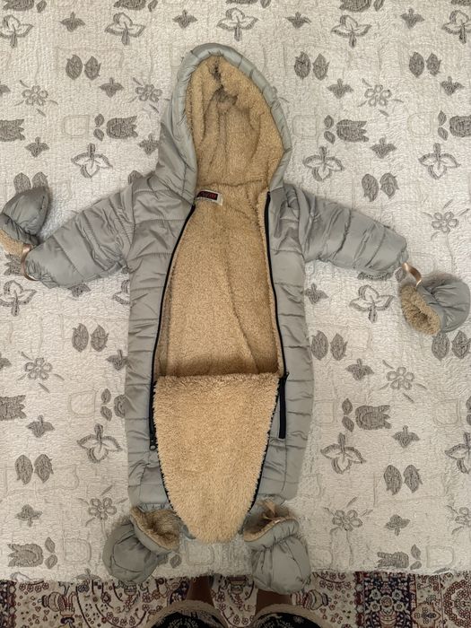 Продам детский зимний комбинезон