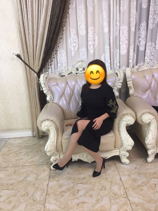 Платья вечерние