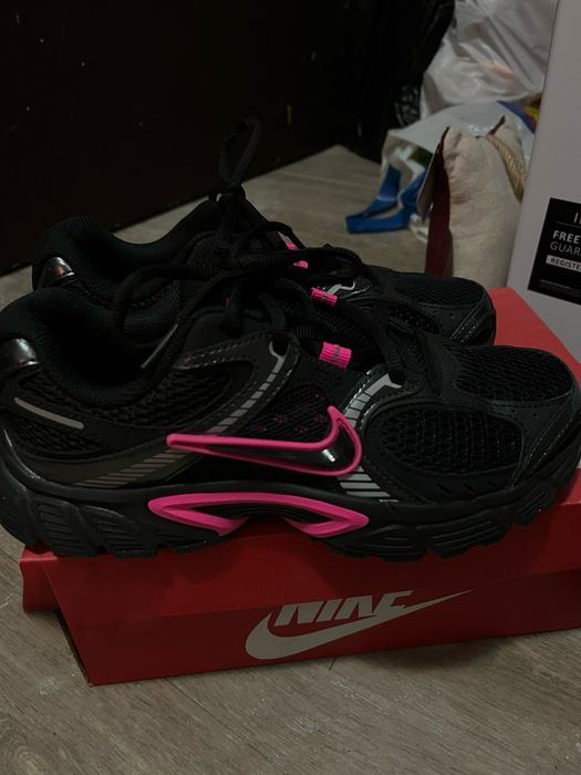 Nike черни с розово женски