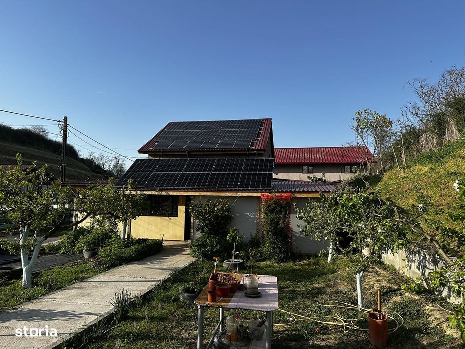 Vand casă cu teren generos lângă baltă – în Somova !