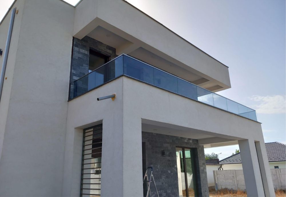 Balustrada din sticlă securizată – montaj inclus, preț corect!