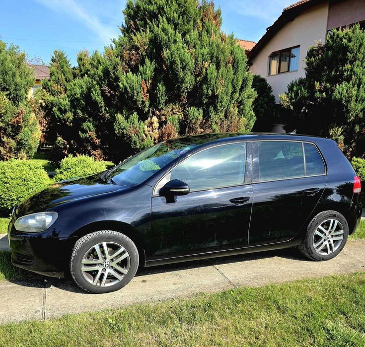 WV Golf 6, an 2011, negru