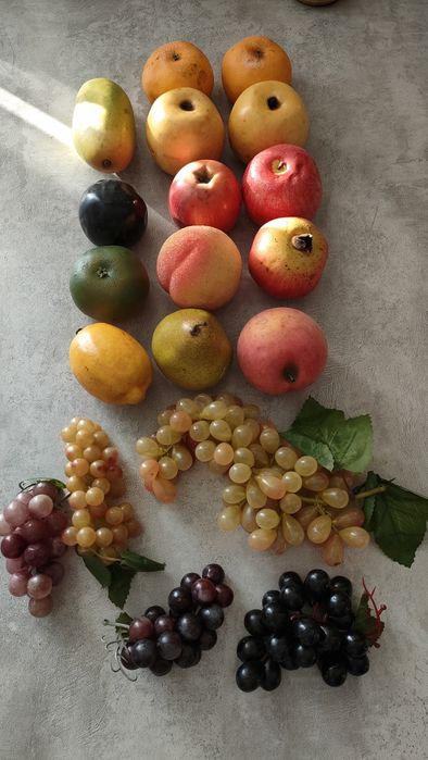 Фрукты искусственные в корзине продаю