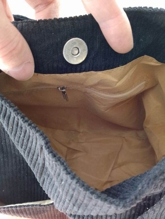 Geanta catifea groasa tapițată