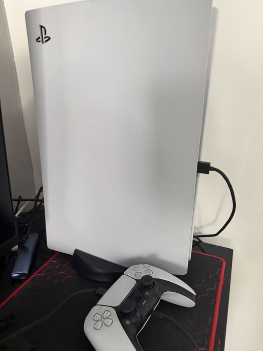 Vând PlayStation 5 (PS5) – stare impecabilă