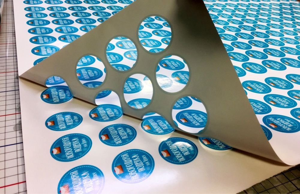 Stiker samakleyka Poligrafiya