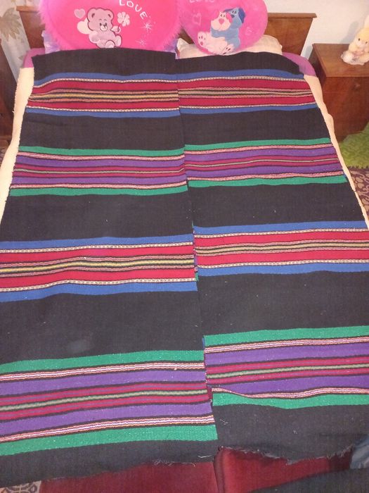 Продавам ръчно тъкани черги