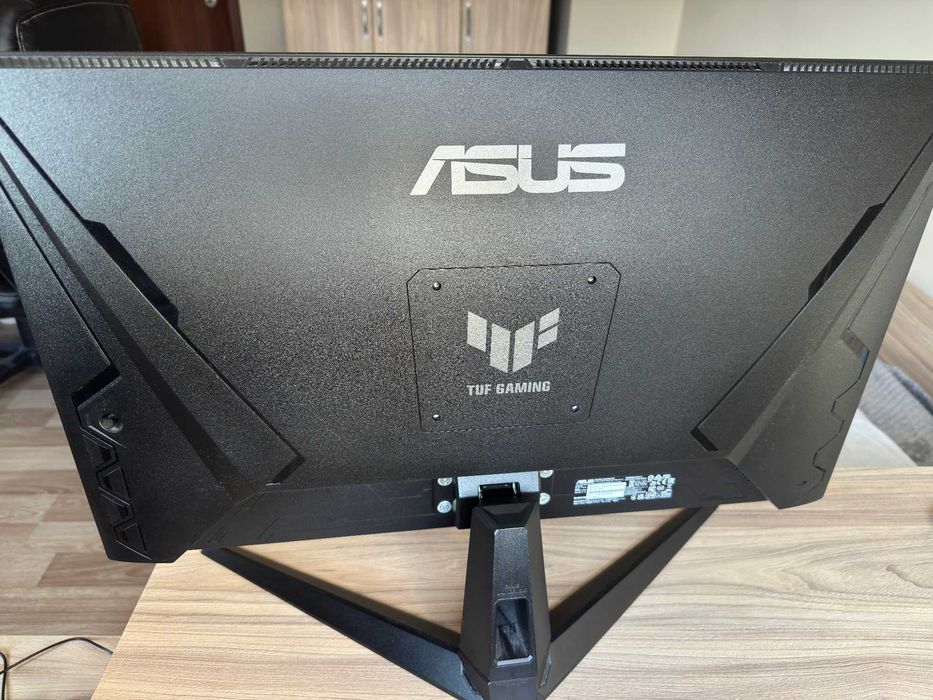 ASUS TUF Gaming VG27AQ3A – 27", 1440p, 180 Hz, IPS