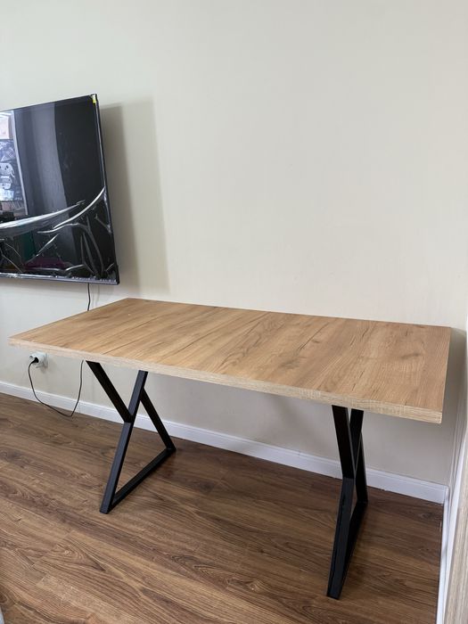 Стол для учебы / работы