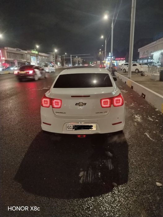 MALIBU srochna sotiladi