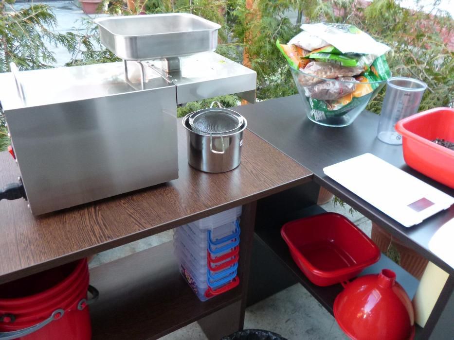 Presa ulei la rece - 0.4Kw 220V inox Garantie 1 an