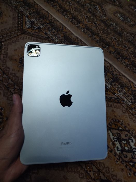 iPad Pro M2 4- го поколения 11.9 дюймовый