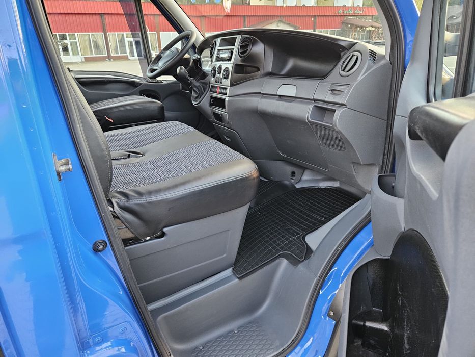 Vand Iveco Daily 35c18 , se conduce cu cat. B, cu anul fabricatie 2012