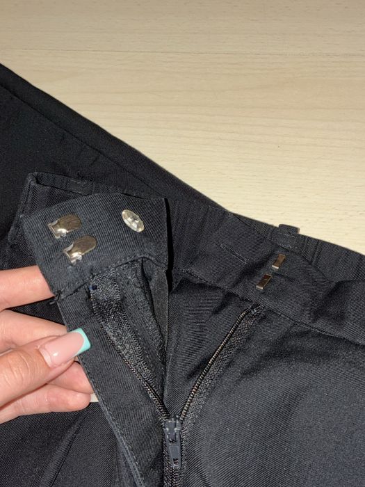 черен панталон H&M