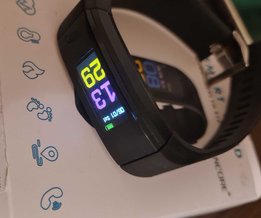 Фитнес гривна, крачкомер