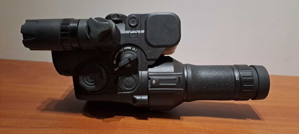 Nightvision Pulsar DN55 /DFA75 functionare perfectă cu multe accesorii