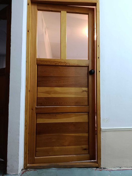 Двери деревянные