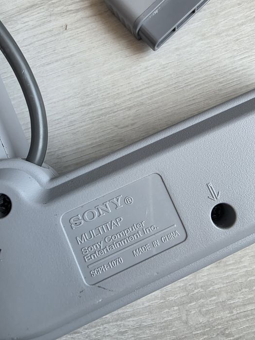Sony Multi Tap SCPH-1070 Playstation 1 PsOne Multiplayer Adapter