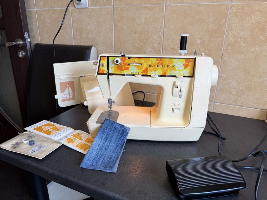 Masina Singer Starlet model 354 cu componente metal