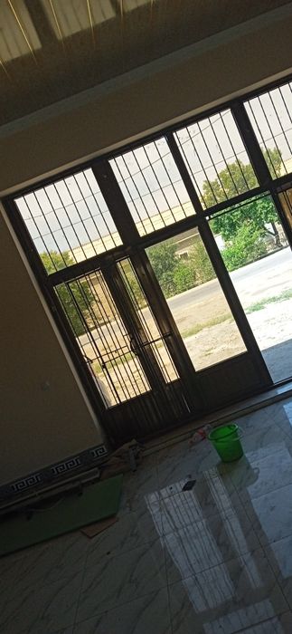 Йу́л бу́йида Тадбиркорлик учун Савдо дукони ер майдони билан