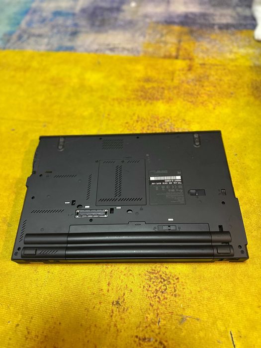 laptop Lenovo Thinkpad T420, core i5, 4 gb, hdd 320 gb