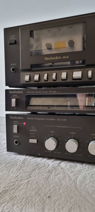 Linie Technics, amplificator, deck si radio