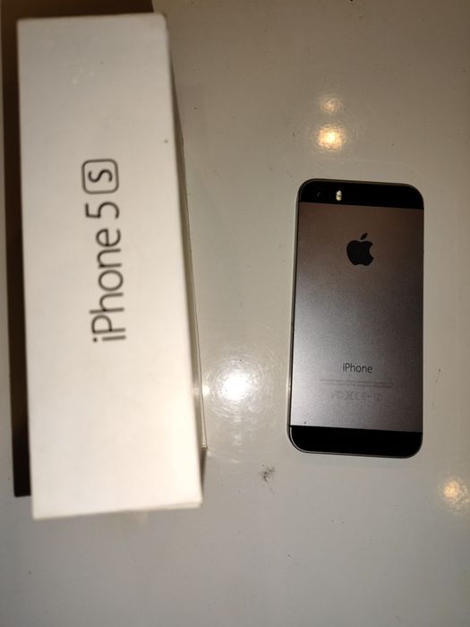 Продам IPHONE 5S