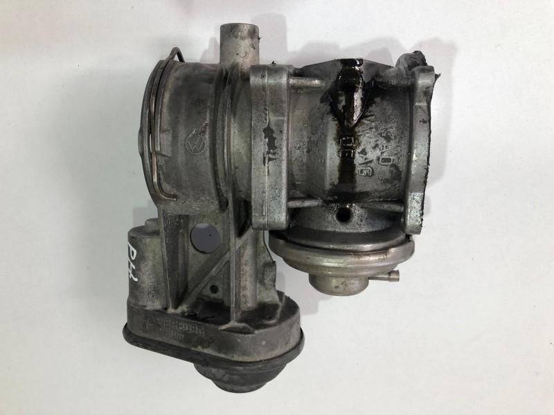 Clapeta acceleratie Volkswagen Touareg 07z128070g 2.5 tdi , 5.0 tdi