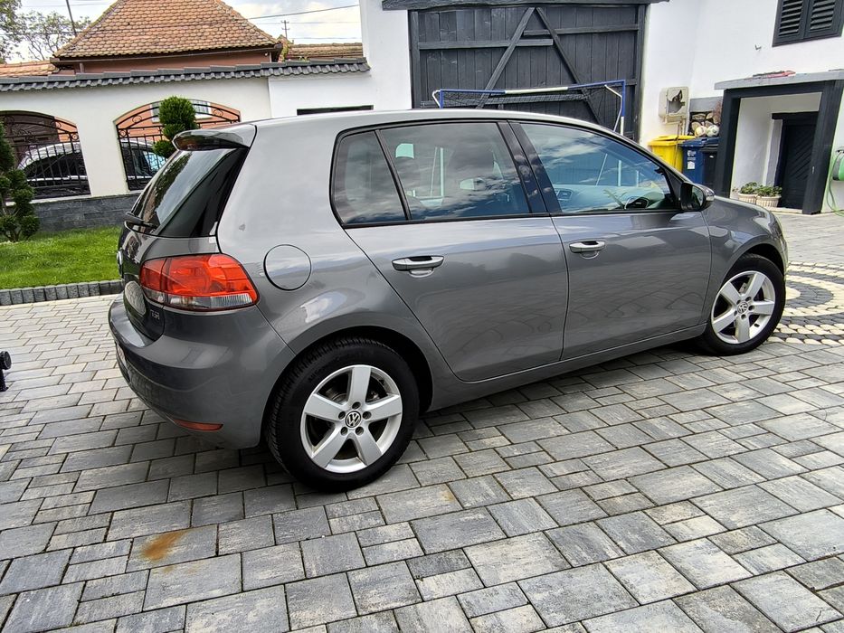 VOLKSWAGEN Golf 2010 — imagine 4