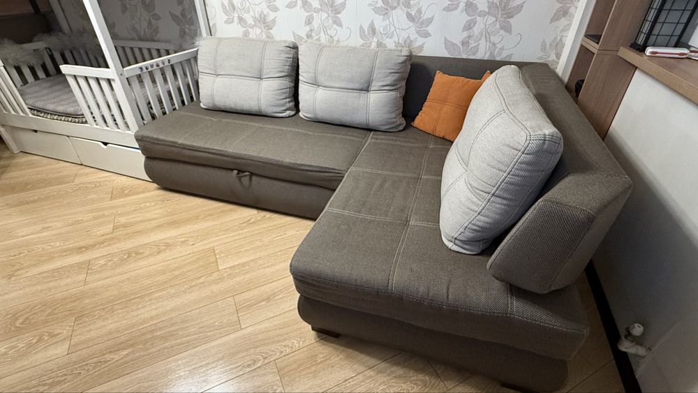 Угловой диван б/у