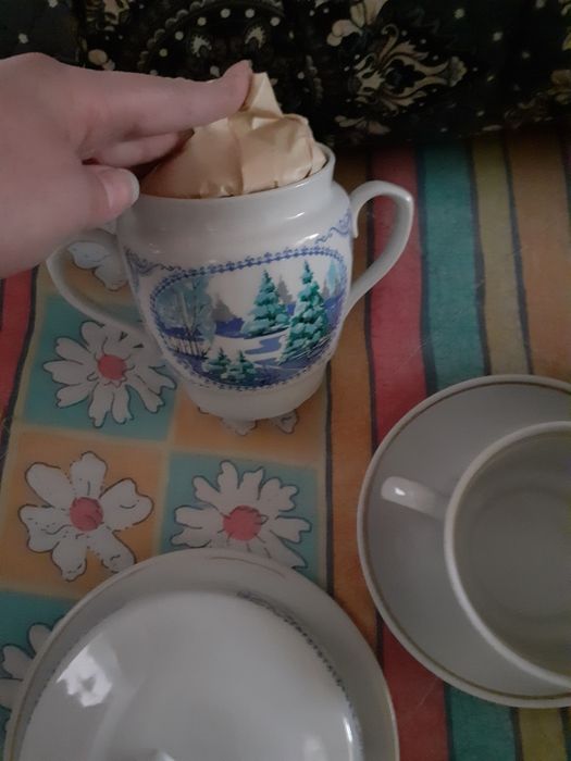 Кухонный сервиз на 6 персон.