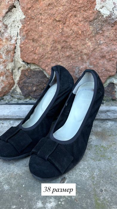 Продам женские туфли