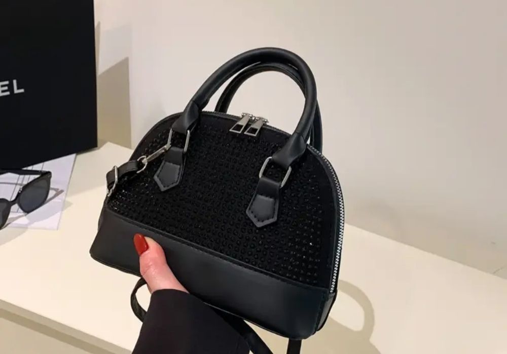 Дамска чанта черна