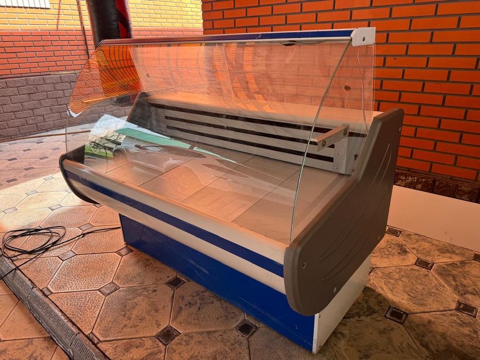 Холодильник витринный