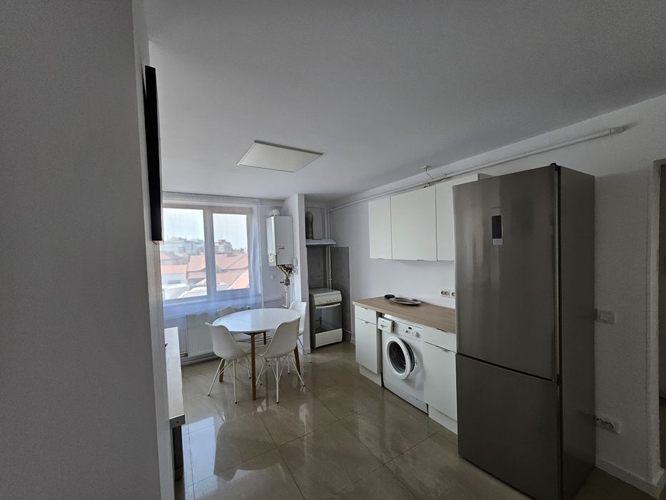 Proprietar inchiriez apartament 3 camere ultracentral