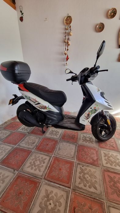 PIAGGIO TYPHOON 125 CC 4T 
- se conduce cu categoria A1 și B
- anul 20