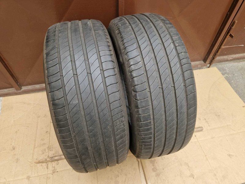 2 Michelin R17 225/55
летни гуми
DOT0623