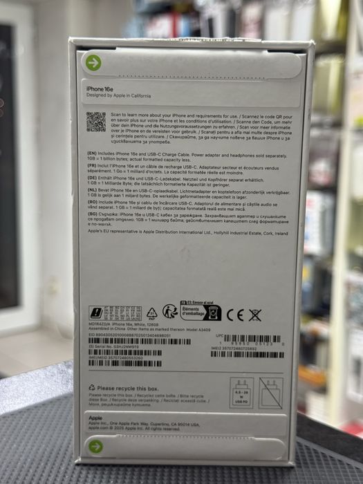 Apple iPhone 16e,Black/White,128GB *ЧистоНов**3г Гаранция*