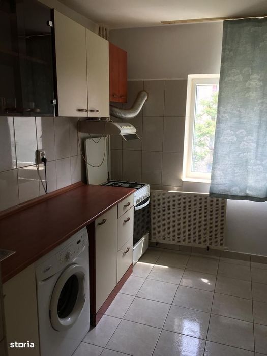 3 camere, Nerva Traian - Emil Botta, Comision 0%