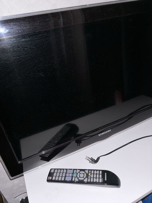 Срочно! Недорого! Телевизор SAMSUNG